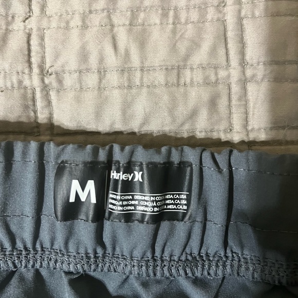 Men’s athletic shorts - Picture 2 of 2